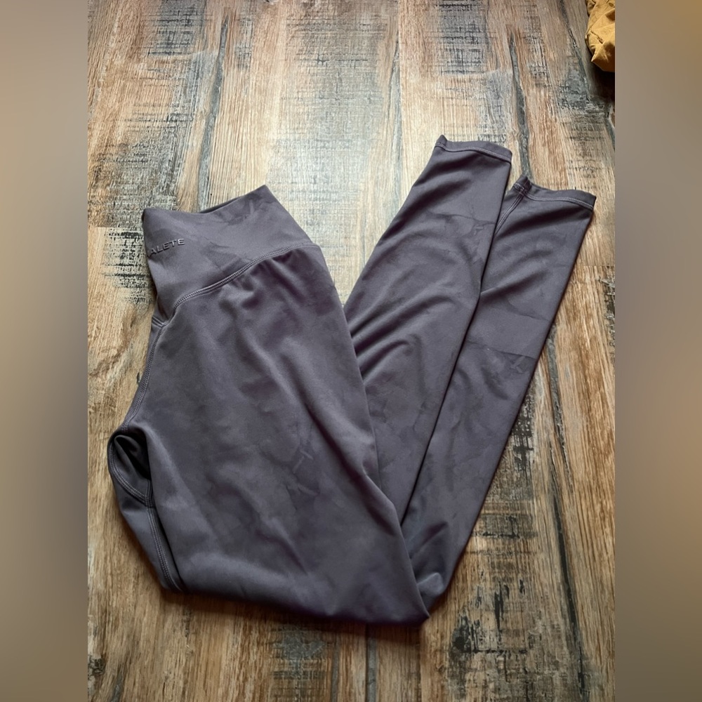 Alphalete Leggings